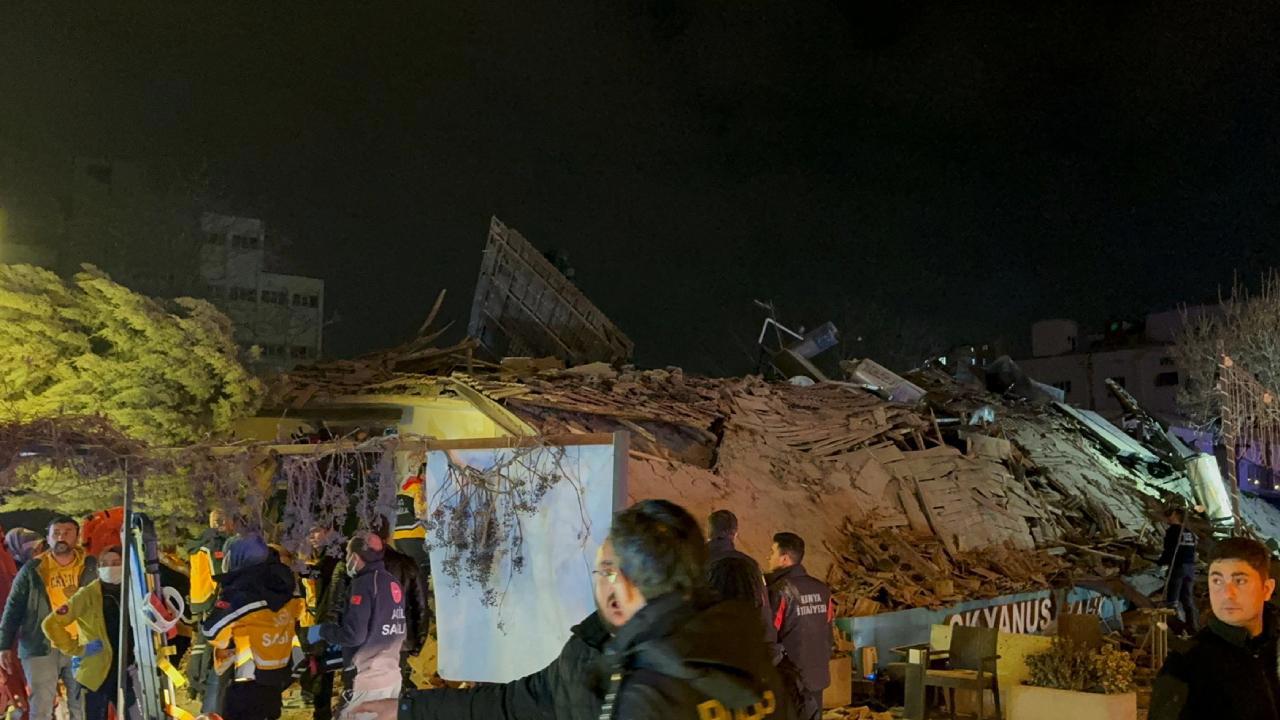 Konya'da Meydana Gelen Faciada 3 Katlı Bina Çöktü