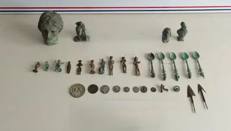 Roma Dönemine Ait Tarihi Eserler Çalışmalarla Ele Geçirildi