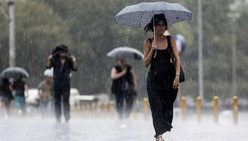 Meteorolojiden Uyarı: İstanbul ve Ankara'yı Etkileyen Sağanak Yağışlar Bekleniyor
