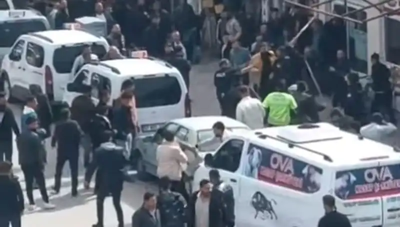 Erciş’te Taşlı Sopalı Kavga: 7 Gözaltı, Olayın Perde Arkası