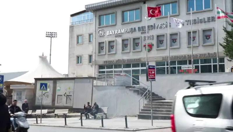 Arda Turan Spor Kompleksi'nin Otoparkı Su Baskınıyla Karşılaştı