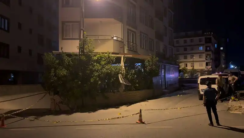 İstanbul'da Kafeye Yapılan Silahlı Saldırı: Gözler Güvenlik Önlemlerinde