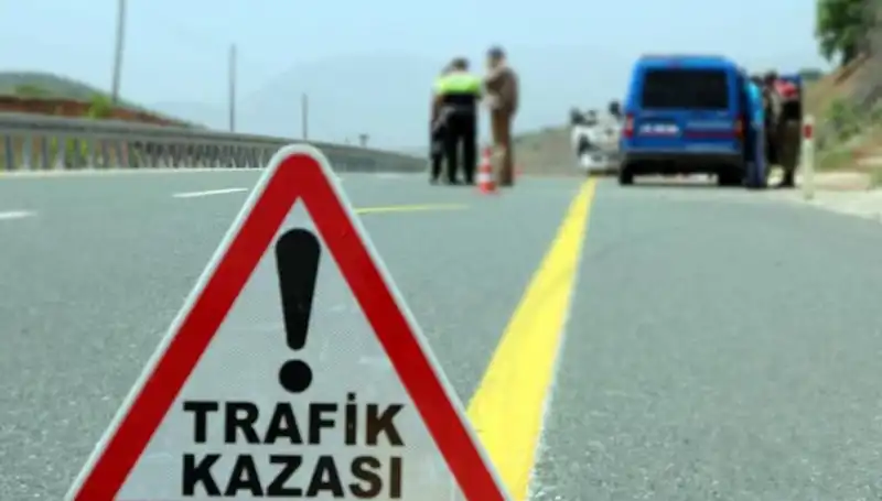 Bitlis'te Üst Üste Gelen İki Kazada 19 Kişi Yaralandı