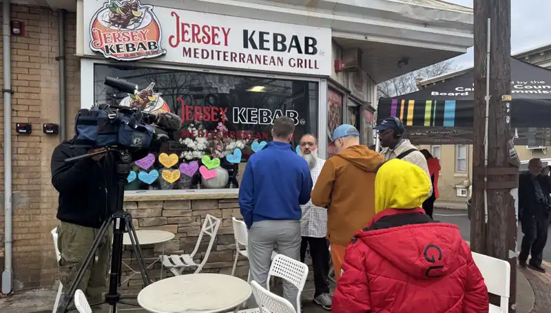 Türk Aile Amerika'da Yeşil Kart Beklerken Gözaltına Alındı!