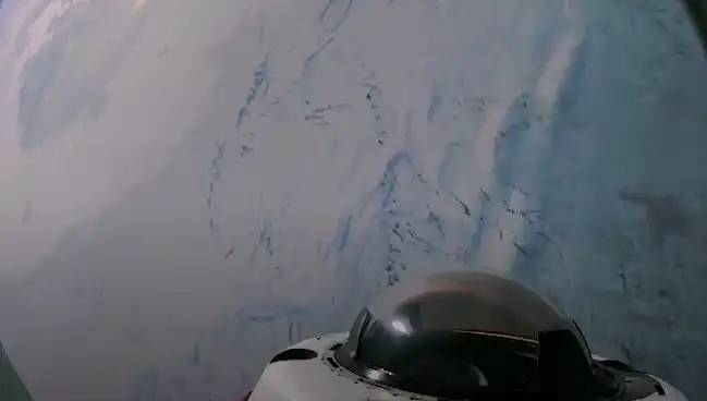 SpaceX'in Kutup Yörüngesi Görevi: Uzaydan İlk Görüntüler Dünyaya Sızdırıldı