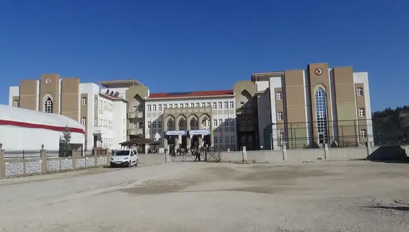 Ortaokulda Öğrenciye Şiddet İddiası: Eğitimde Güven Sarsılıyor