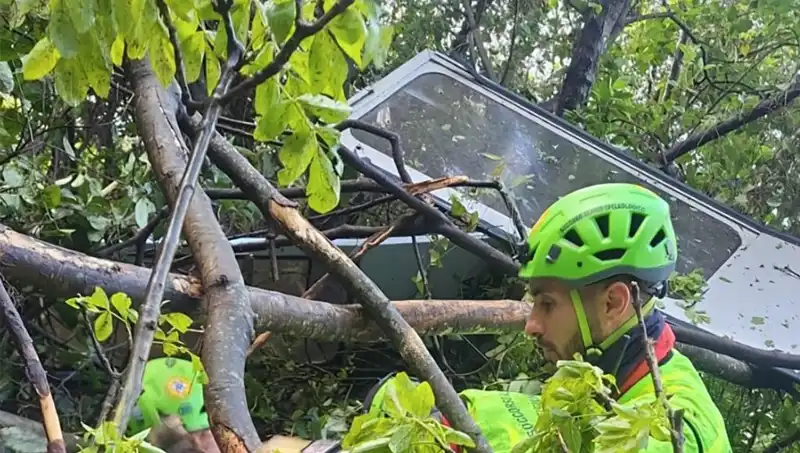 İtalya'da Teleferik Faciası: Korkunç Çekme Halatı Kopması Sonucu 4 Kişi Hayatını Kaybetti
