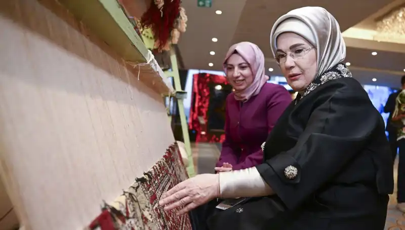 Emine Erdoğan'ın Eşsiz Halısı Açık Artırmada Satıldı: Geliri Depremzedelere!