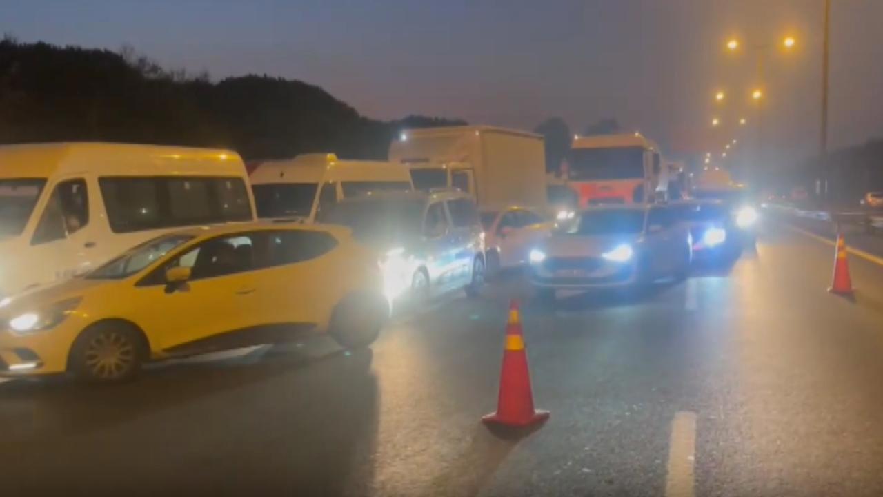 TEM Otoyolu'nda Tanker Kamyon ile Kaza: Trafik Kilitlendi
