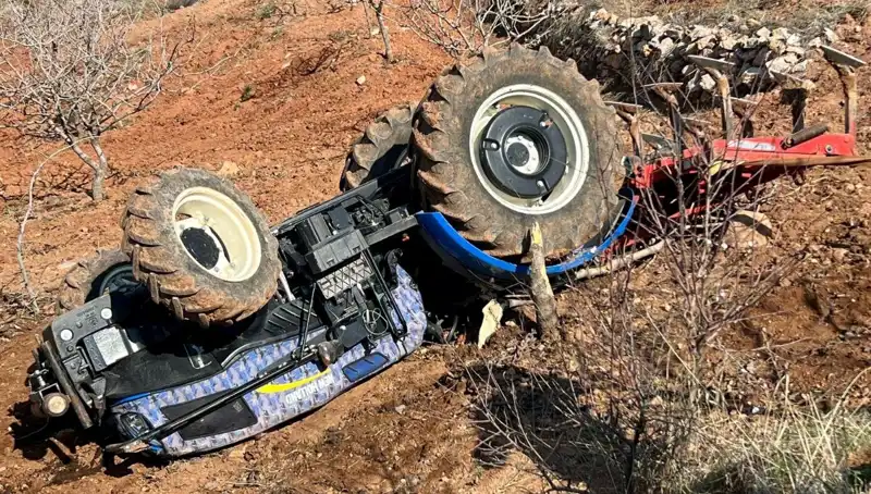 Siirt’te Trajik Kaza: Devrilen Traktör Sürücüsünü Hayattan Kopardı