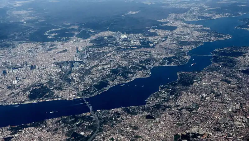 İstanbul Semalarında Bahar Coşkusu: Pilotun İlk İzlenimleri