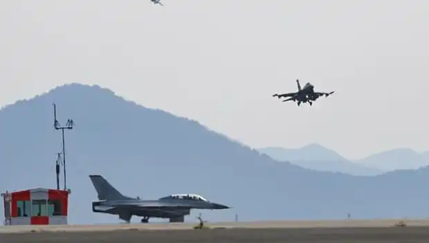 Güney Kore'de Askeri Tatbikat Kazası: Savaş Uçağı Köyü Yanlışlıkla Bombaladı