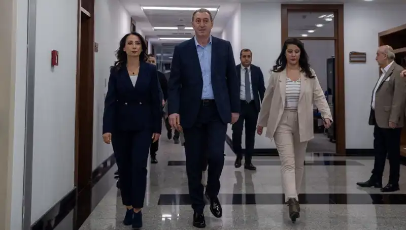 DEM Parti Heyeti, Siyasi Turda İki Önemli Görüşme Gerçekleştiriyor