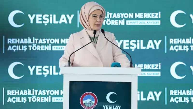Emine Erdoğan: Bağımlılıkla Mücadelenin Önemi ve Toplumsal Sorumluluk
