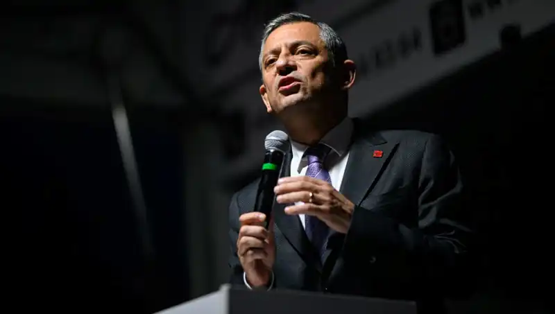 Özgür Özel'den Emekli İkramiyesi Konusunda Sert Tepki
