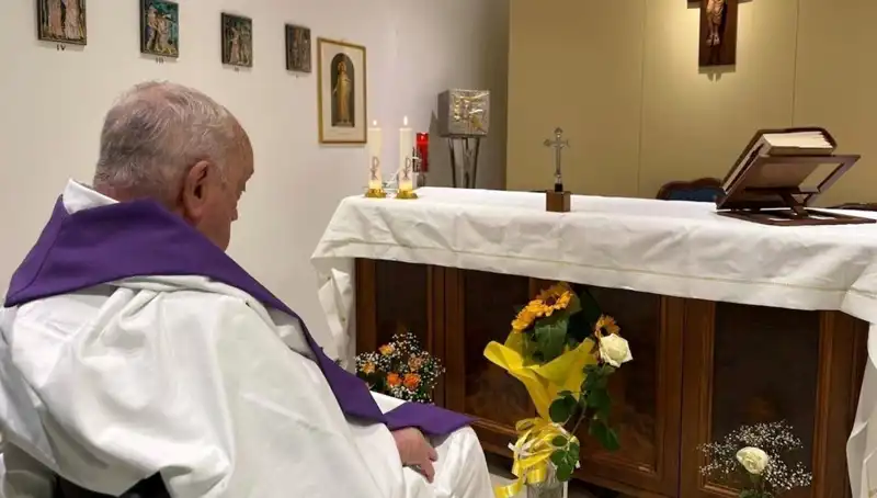Vatikan'dan Tarihi Açıklama: Papa Kendi Başına Nefes Almaya Başladı