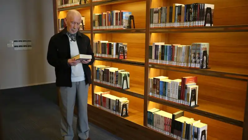 71 Yıldır Kitaplarla Yol Arkadaşlığı: Bir Okuma Tutkunu’nun Hikayesi