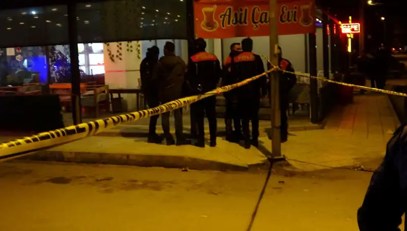Kahvehanede Dehşet Anları: Silahlı Saldırıda Bir Kişi Hayatını Kaybetti!