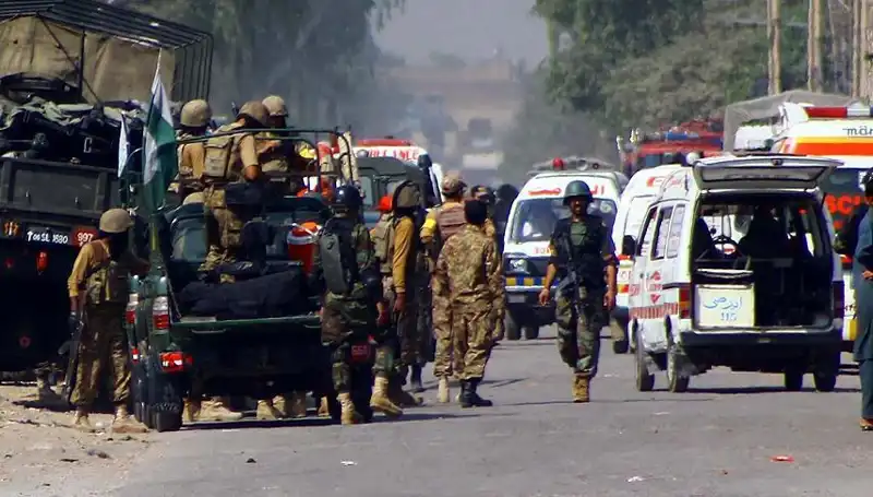 Pakistan’da Camiye Yapılan Bombalı Saldırı: Son Durum ve Yaralılar