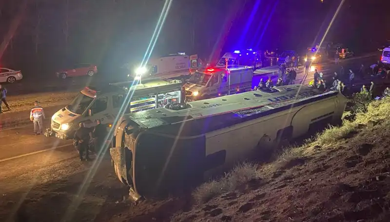 İşçi Servisi Korkunç Bir Kaza Geçirdi: 23 Yaralı