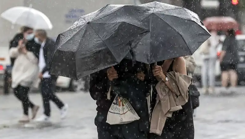 İstanbul'da Kış Soğuğu ve Sağanak Yağış Haftalarca Devam Edecek