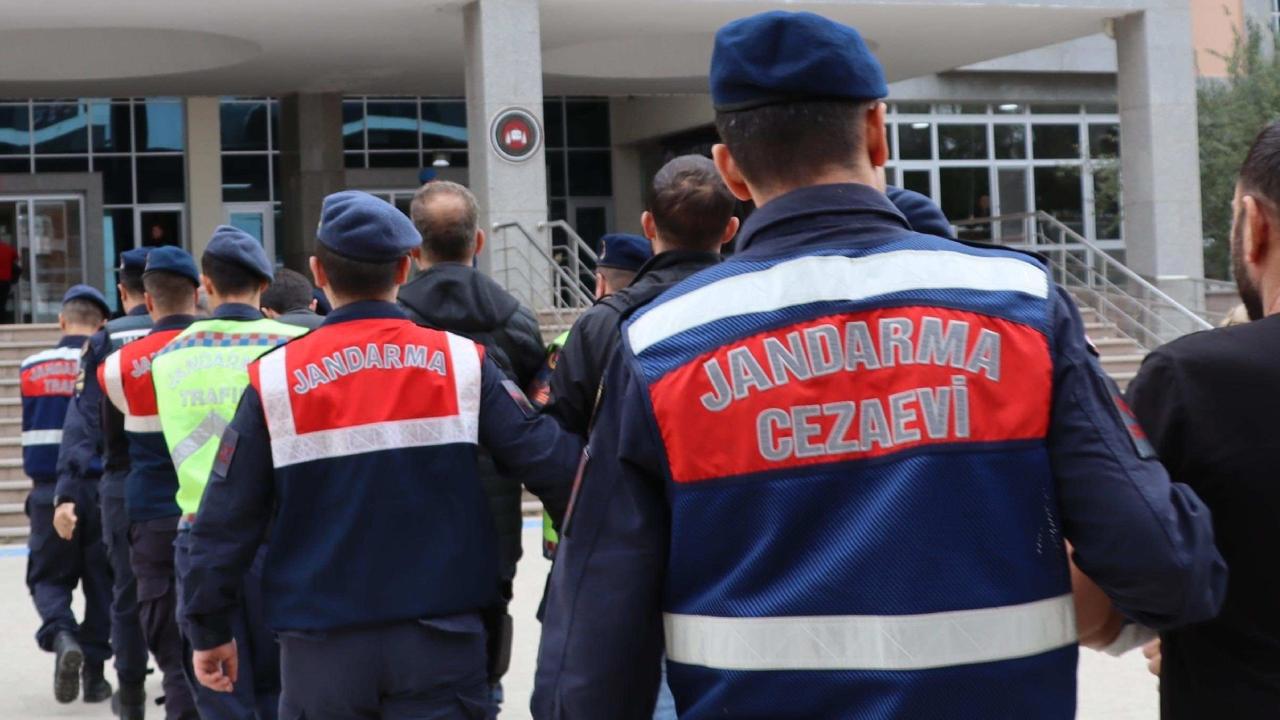 Narkotik Polisi 20 İlde Zehir Tacirlerine Operasyon Düzenledi