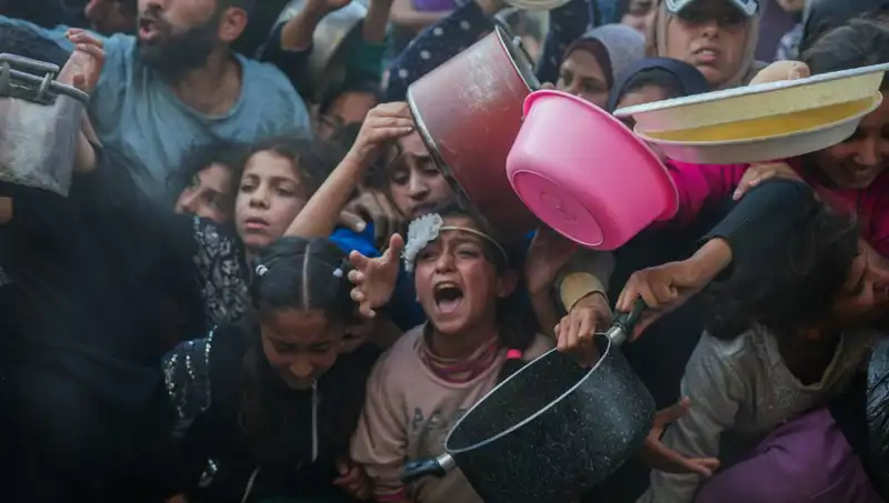 Gazze'de Açlık Krizi: Un Stokları Tükendi, İnsanlar Umutsuzluk İçinde